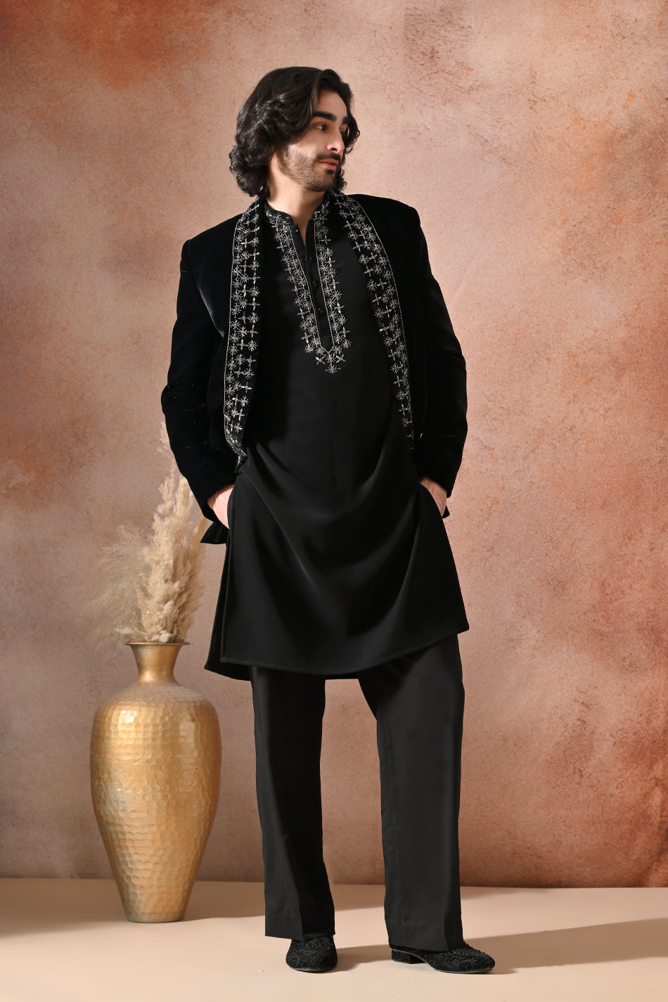 ZARMEHR SHRUG SET WITH KURTA & TROUSERS