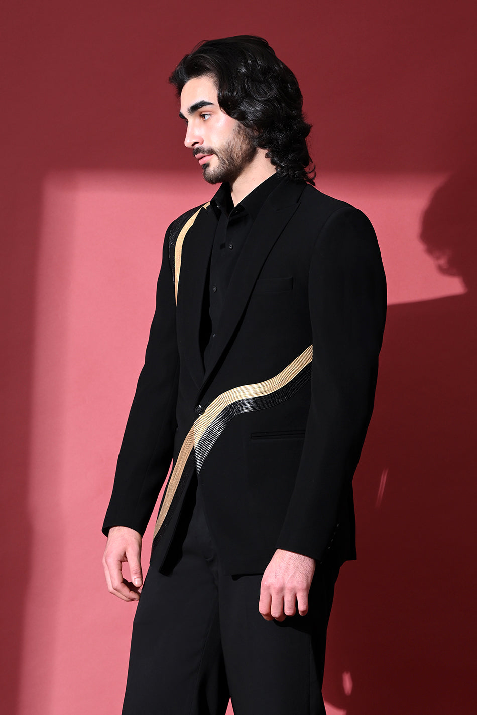 REGAL MINIMAL WAVE BLAZER WITH TROUSERS